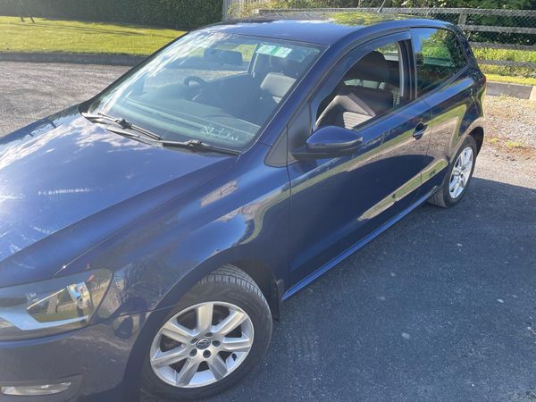 Volkswagen Polo Hatchback, Petrol, 2012, Blue