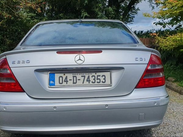 Mercedes-Benz E-Class Saloon, Diesel, 2004, Silver