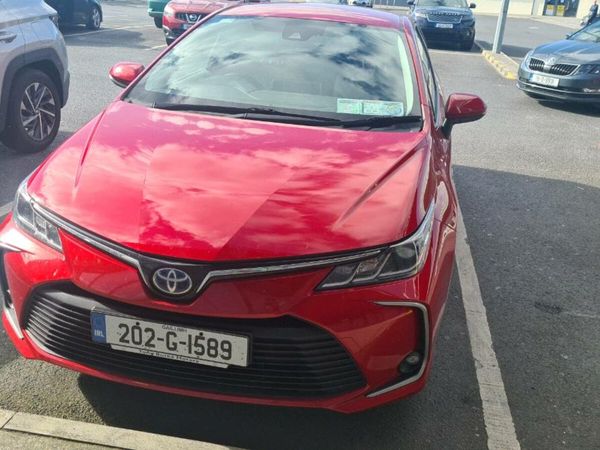 Toyota Corolla Saloon, Petrol Hybrid, 2020, Red