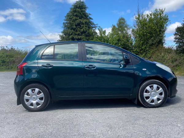 Toyota Yaris Hatchback, Petrol, 2007, Green