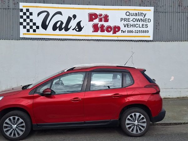 Peugeot 2008 Hatchback, Diesel, 2017, Red
