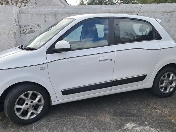 Renault Twingo Hatchback, Petrol, 2015, White