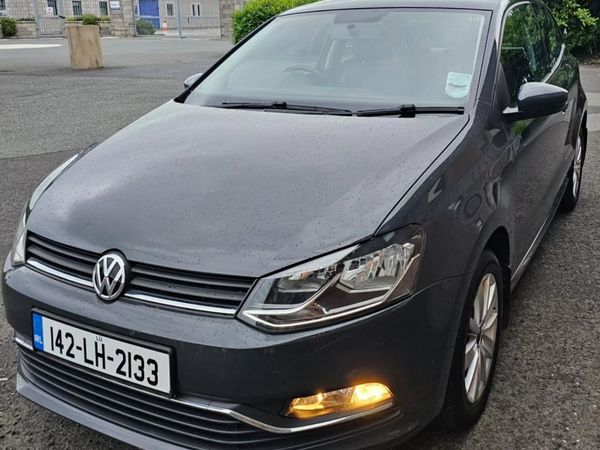 Volkswagen Polo Hatchback, Petrol, 2014, Grey
