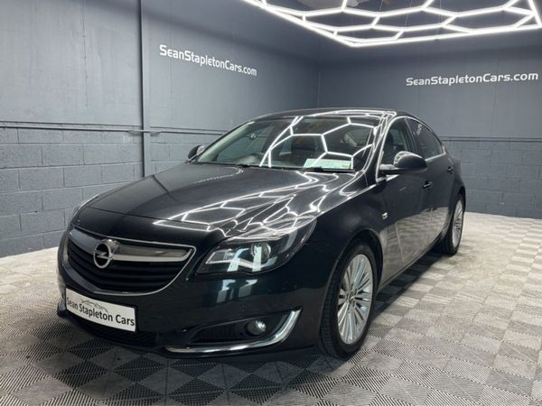 Opel Insignia Hatchback, Diesel, 2015, Black