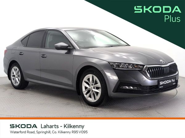 Skoda Octavia Saloon, Diesel, 2023, Grey