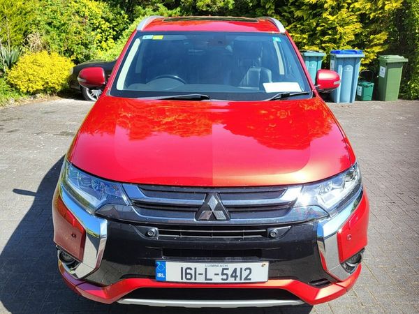 Mitsubishi Outlander SUV, Petrol Plug-in Hybrid, 2016, Red