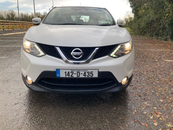 Nissan Qashqai Hatchback, Diesel, 2014, White
