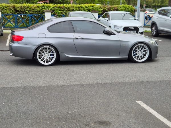 BMW 3-Series Coupe, Diesel, 2011, Grey