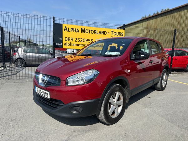 Nissan Qashqai Hatchback, Diesel, 2010, Red