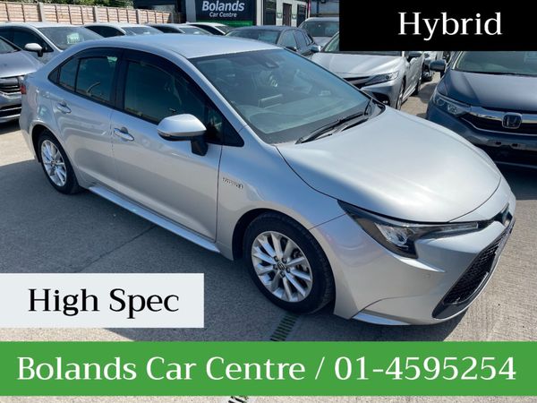 Toyota Corolla Saloon, Petrol Hybrid, 2019, Silver