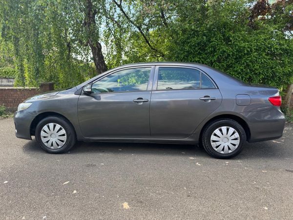 Toyota Corolla Saloon, Petrol, 2011, Grey