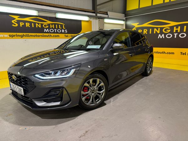 Ford Focus Hatchback, Petrol Hybrid, 2025, Grey