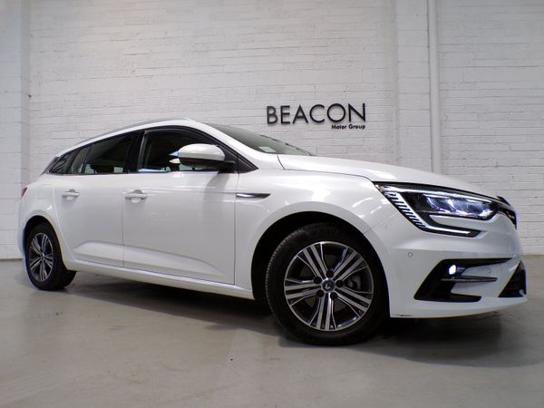 Renault Megane Estate, Petrol Plug-in Hybrid, 2021, White