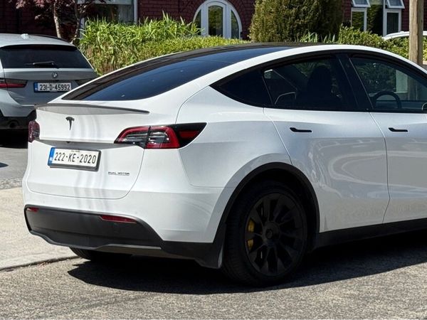 Tesla Model Y MPV, Electric, 2022, White