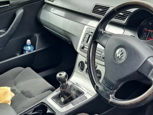 Volkswagen Passat Saloon, Diesel, 2006, Blue