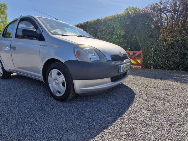 Toyota Yaris Hatchback, Petrol, 2002, Silver