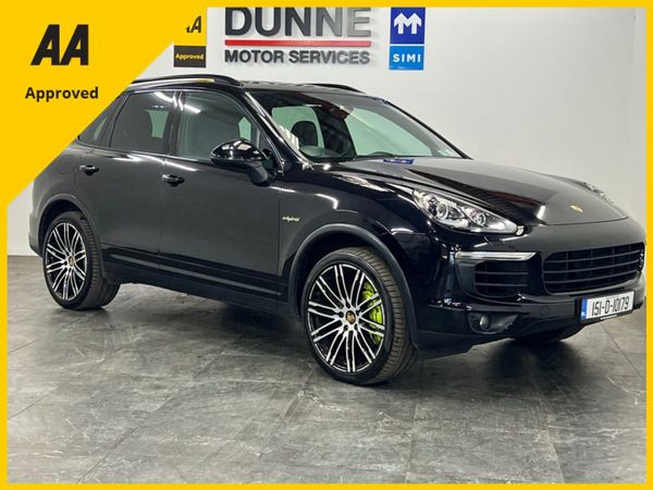 Porsche Cayenne SUV, Petrol Plug-in Hybrid, 2015, Black