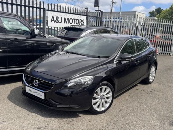 Volvo V40 Hatchback, Petrol, 2016, Black