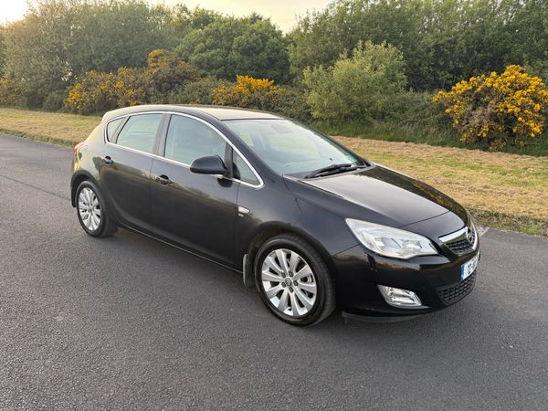Opel Astra MPV, Diesel, 2012, Black
