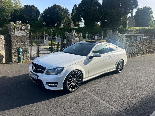 Mercedes-Benz C-Class Coupe, Diesel, 2012, White