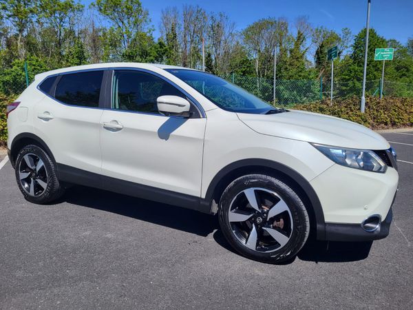 Nissan Qashqai Hatchback, Diesel, 2015, White