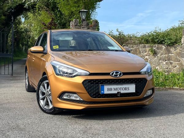 Hyundai i20 Hatchback, Petrol, 2016, Orange