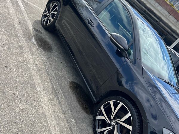 Volkswagen Golf Hatchback, Diesel, 2014, Black