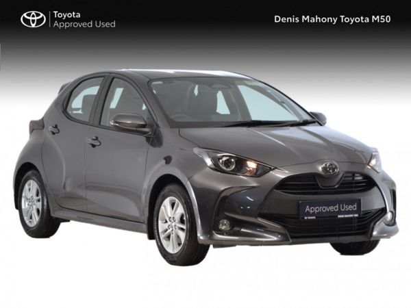 Toyota Yaris Hatchback, Petrol Hybrid, 2025, Grey