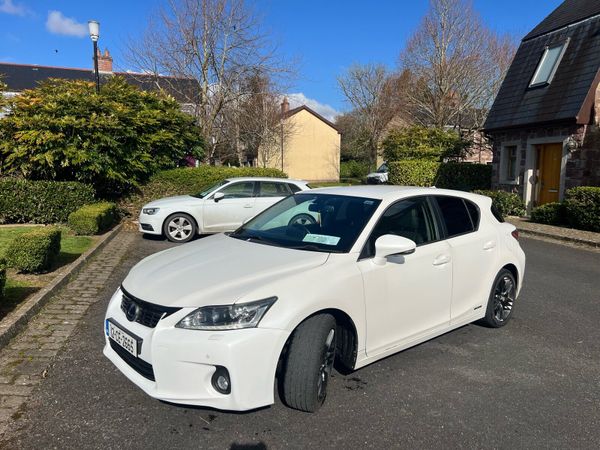 Lexus CT Hatchback, Petrol Hybrid, 2012, White