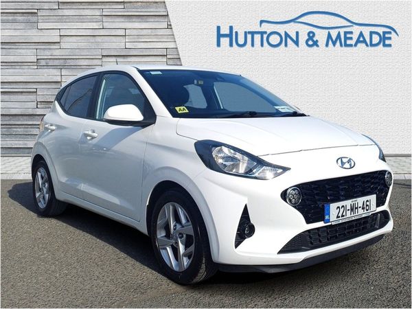 Hyundai i10 Hatchback, Petrol, 2022, White