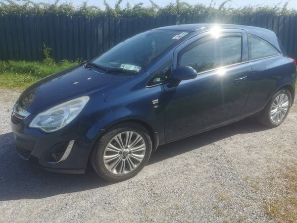 Opel Corsa Hatchback, Petrol, 2012, Blue