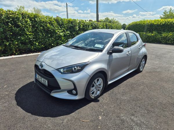 Toyota Yaris Hatchback, Petrol Hybrid, 2022, Grey