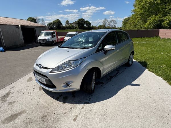 Ford Fiesta Hatchback, Diesel, 2010, Silver