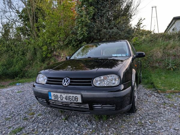 Volkswagen Golf Hatchback, Petrol, 1998, Black