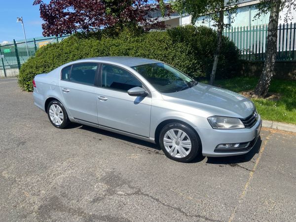 Volkswagen Passat Saloon, Diesel, 2012, Silver