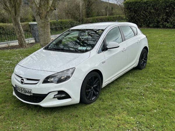 Opel Astra Hatchback, Diesel, 2015, White
