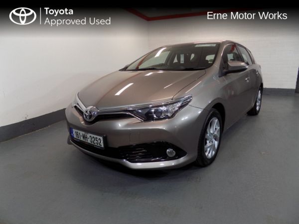 Toyota Auris Hatchback, Petrol, 2016, Bronze