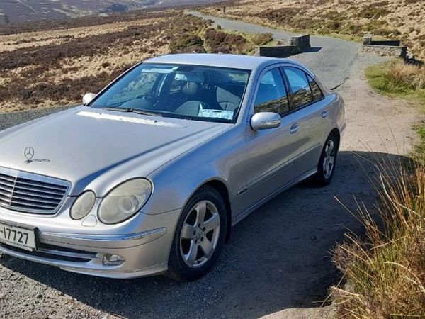 Mercedes-Benz E-Class Saloon, Petrol, 2004, Silver