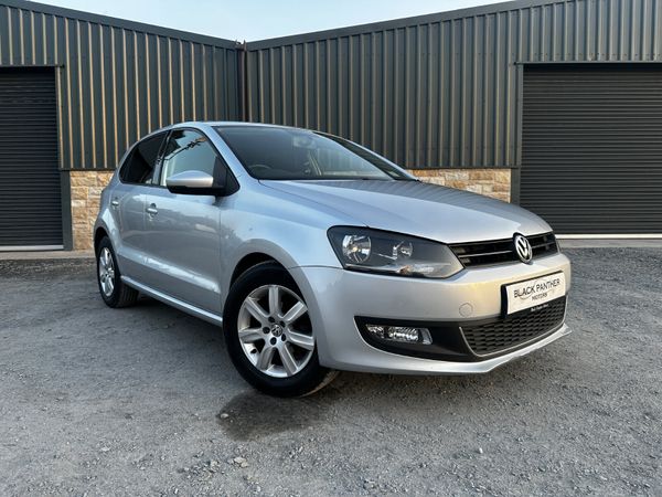 Volkswagen Polo Hatchback, Petrol, 2011, Silver