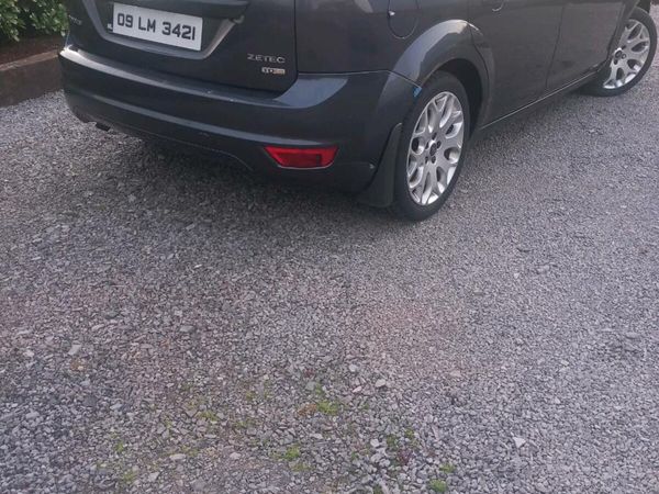 Ford Focus Hatchback, Diesel, 2009, Grey