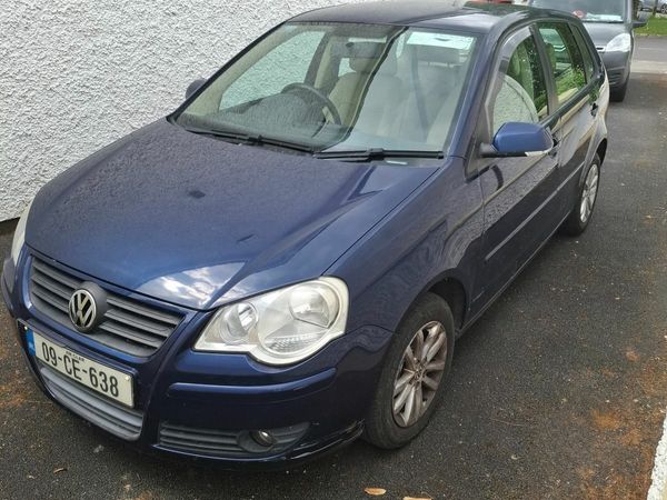 Volkswagen Polo Hatchback, Petrol, 2009, Blue