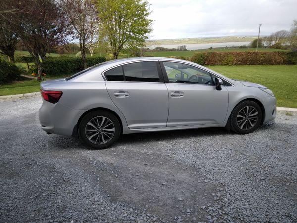 Toyota Avensis Saloon, Diesel, 2017, Grey