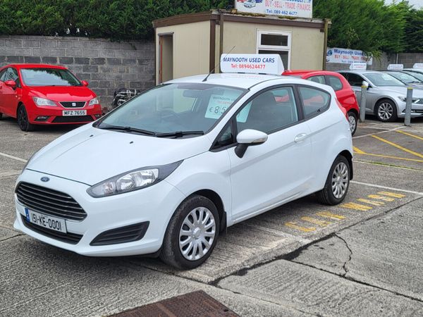 Ford Fiesta Hatchback, Petrol, 2015, White