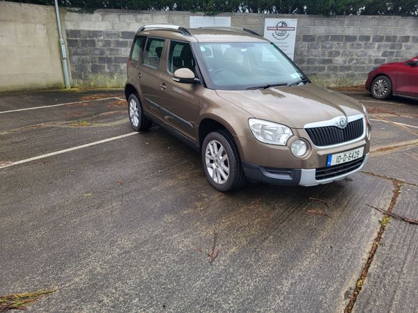 Skoda Yeti SUV, Petrol, 2010, Brown