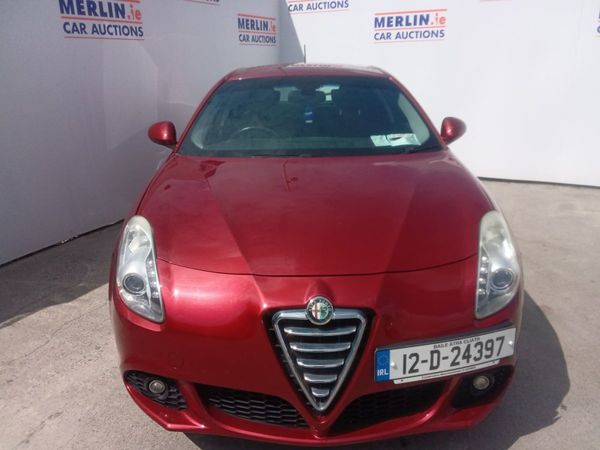 Alfa Romeo Giulietta Hatchback, Petrol, 2012, Red
