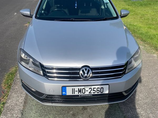 Volkswagen Passat Saloon, Diesel, 2011, Silver