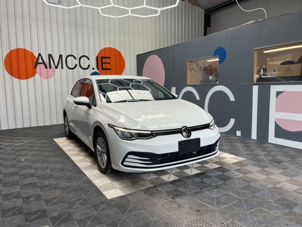Volkswagen Golf Hatchback, Petrol Hybrid, 2022, White