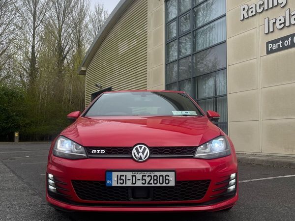 Volkswagen Golf Hatchback, Diesel, 2015, Red