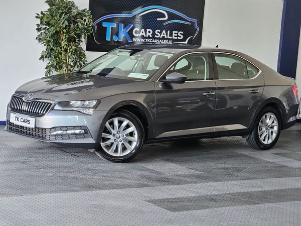 Skoda Superb Hatchback, Diesel, 2023, Grey