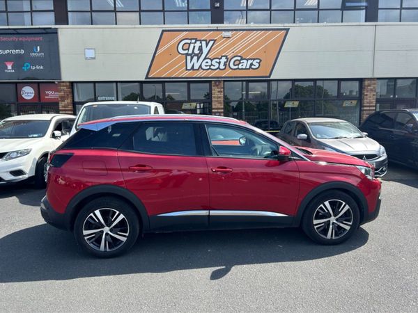 Peugeot 3008 MPV, Petrol, 2018, Red
